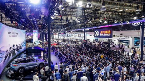 “燃”并有“趣” 美且硬核 江南app体育北京车展“主场SHOW”